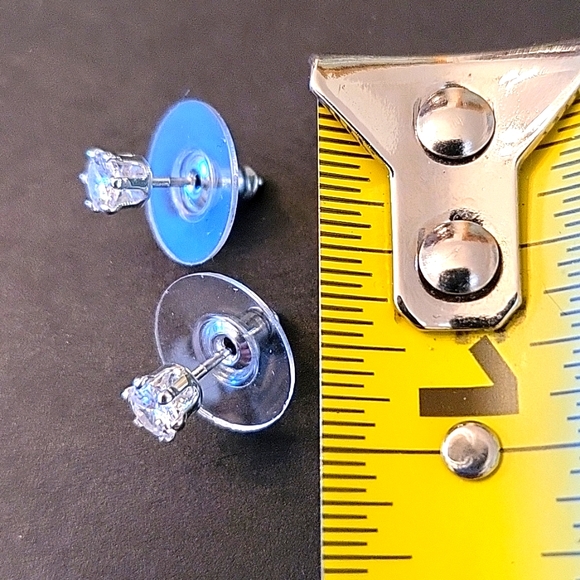 NEW Dainty Silver-tone & Cubic Zirconia Dangle Necklace & Earrings Set! 16" - Picture 12 of 15